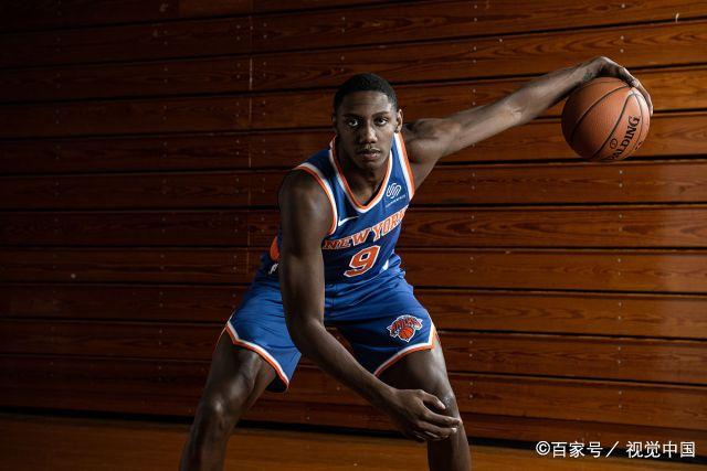张子宇：我没大家想的那么高 大概2米23左右